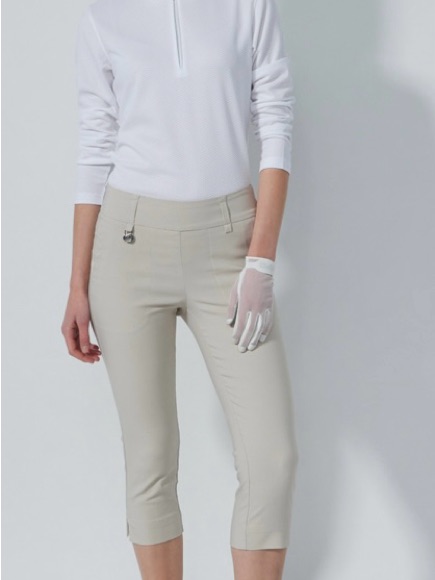 Nwt Daily Sports Magic Capri Pants